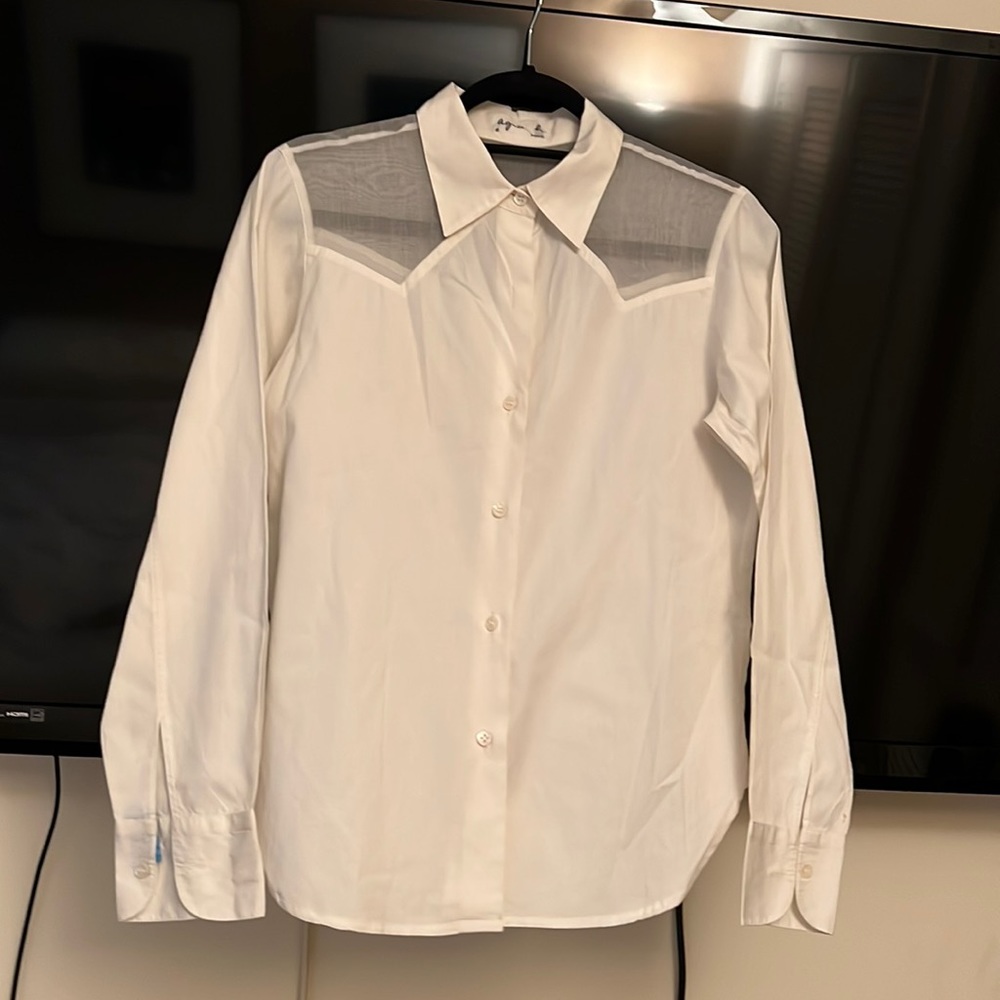 White cotton blouse with Sheer on the shoulder